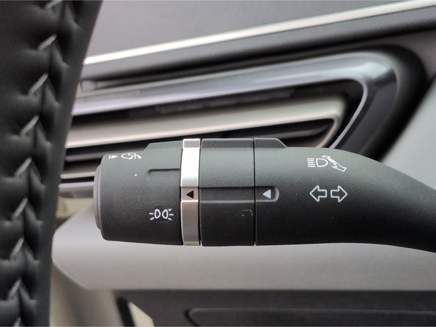 BYD Dolphin Surf Comfort*LED 360°Kam ACC Navi Leder foto 16