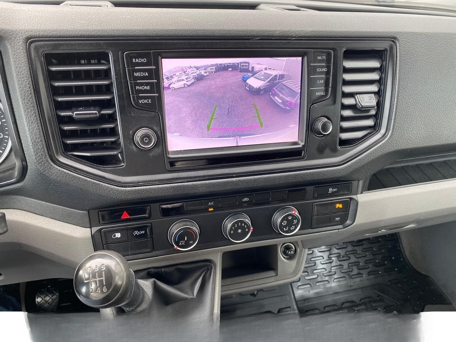 Volkswagen Crafter Kasten 35 lang Hochdach*1.HD*3SITZ*Klima foto 16
