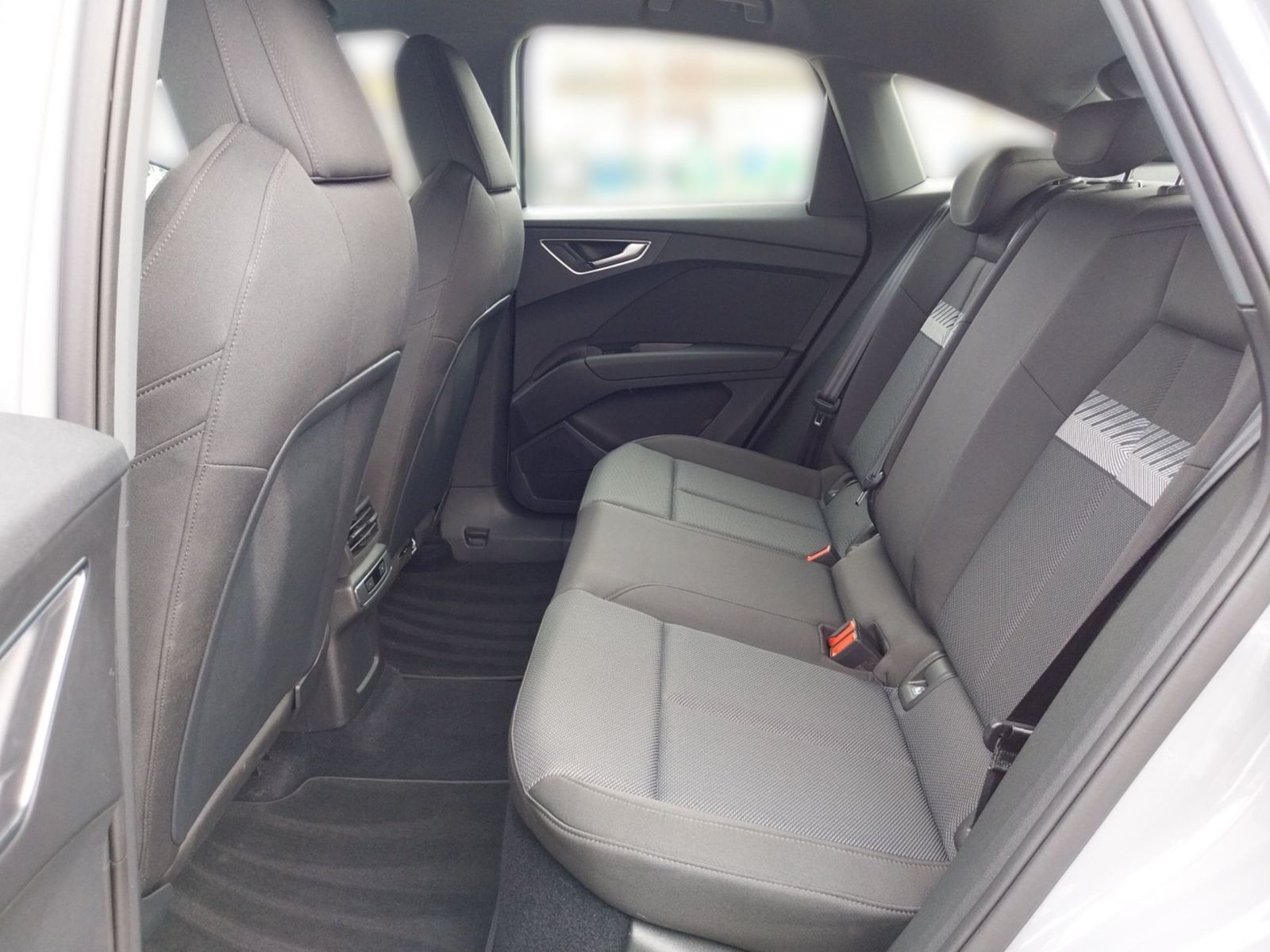 Audi Q4 e-tron Sportback *SHZ*MATRIX*NAVI*PDC*APP CON foto 9