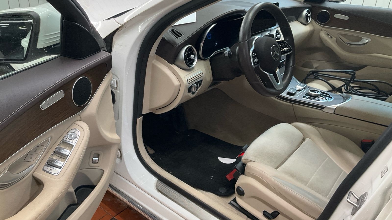 Mercedes-Benz C 300 T e Exclusiv Pano*Virtual*Kamera*Leder*LED foto 11