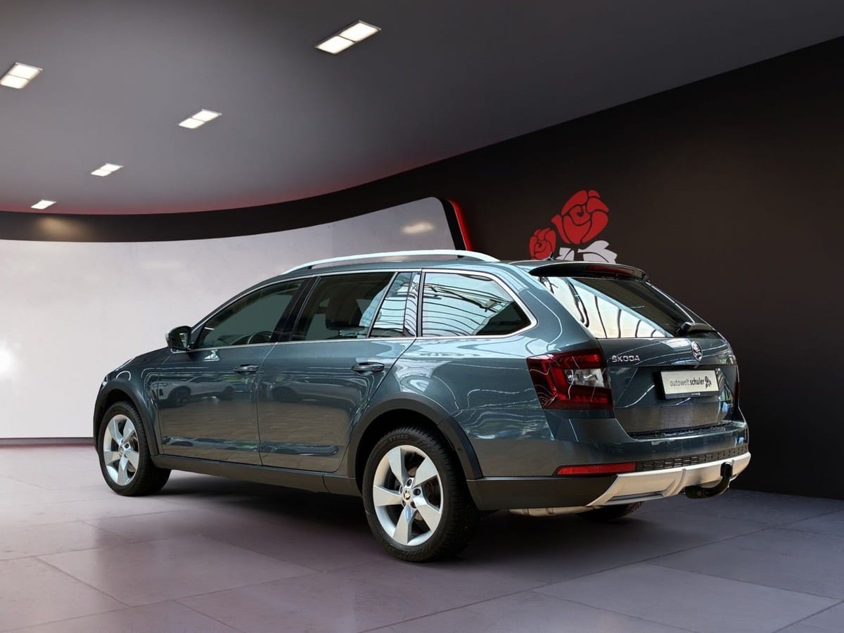 Skoda Octavia 2.0 TDI DSG 4x4 Scout AHK Pano Standheiz foto 6