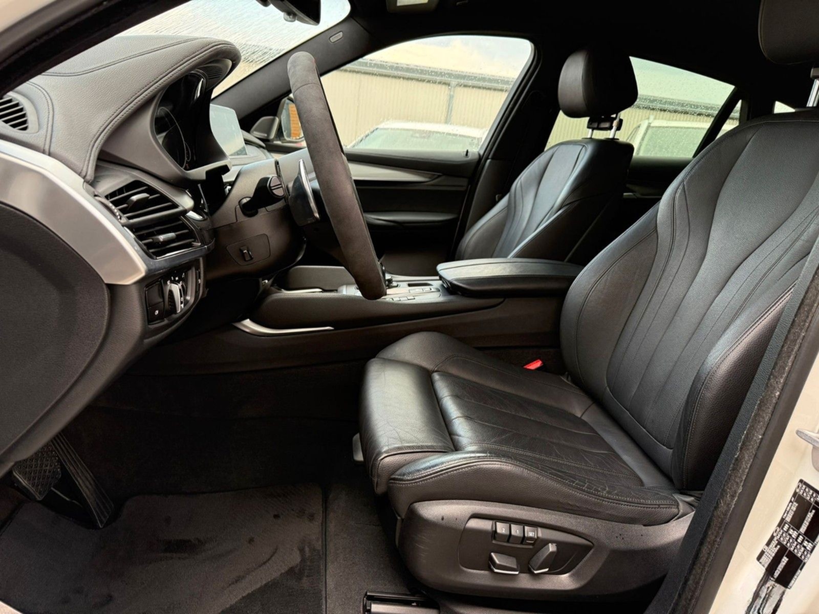 BMW X6 xDrive 50 i M-Paket / Soft-C./Bang&O./Head UP foto 6