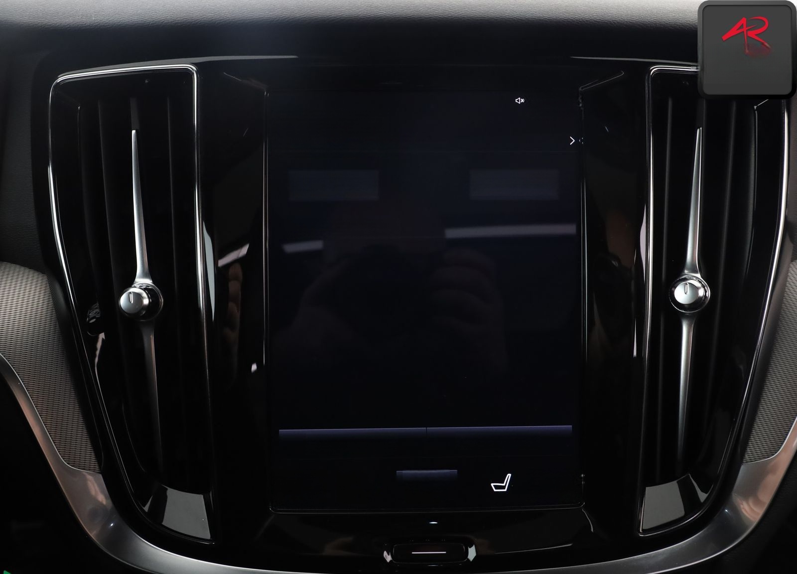 Volvo V60 T6 AWD R DESIGN PANO,HARMAN/K,KAMERA,ACC,AHK foto 20