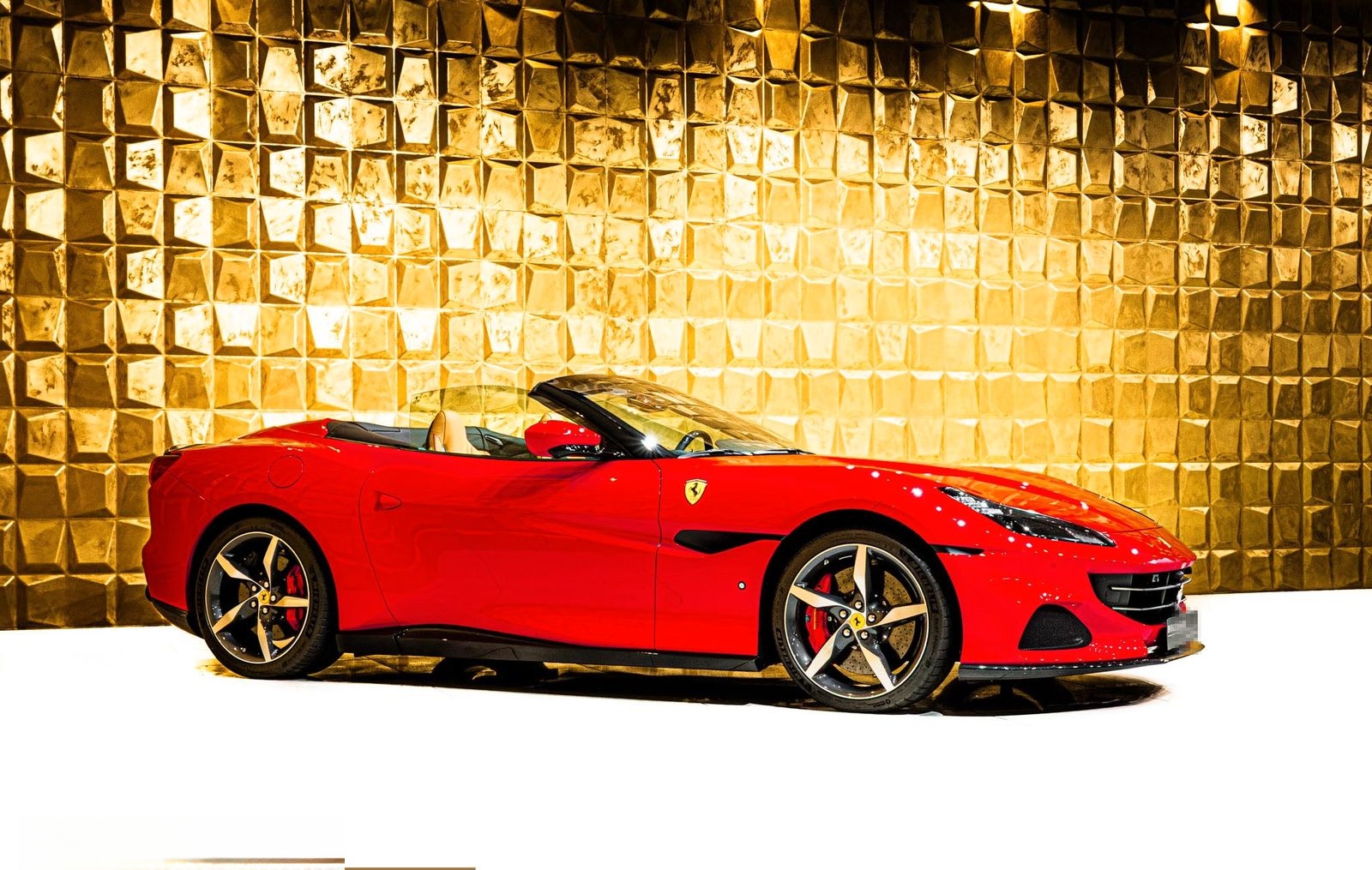 Ferrari Portofino M + NOVITEC PARTS + PASSENGER DISPLAY foto 2