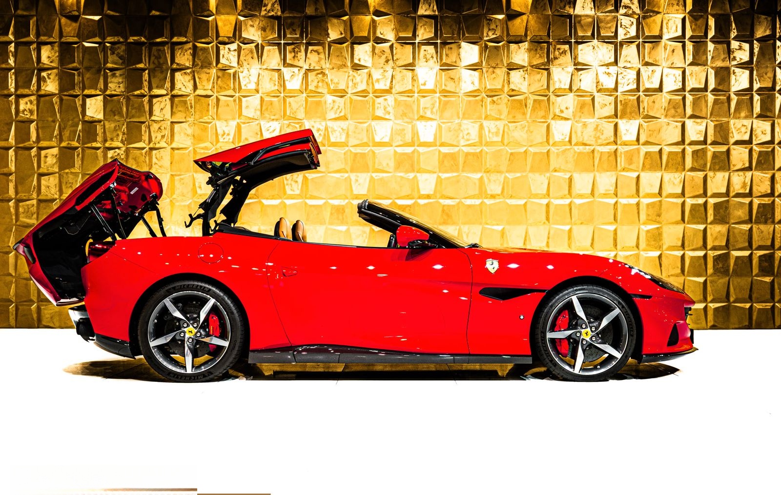 Ferrari Portofino M + NOVITEC PARTS + PASSENGER DISPLAY foto 11
