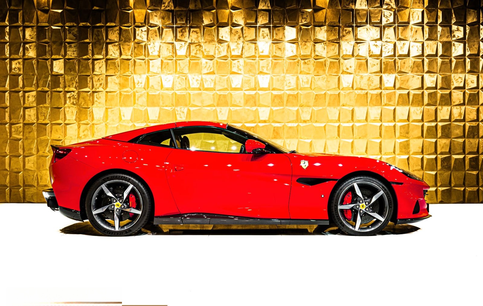 Ferrari Portofino M + NOVITEC PARTS + PASSENGER DISPLAY foto 12
