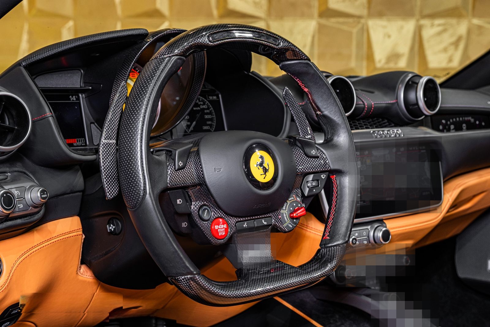 Ferrari Portofino M + NOVITEC PARTS + PASSENGER DISPLAY foto 17