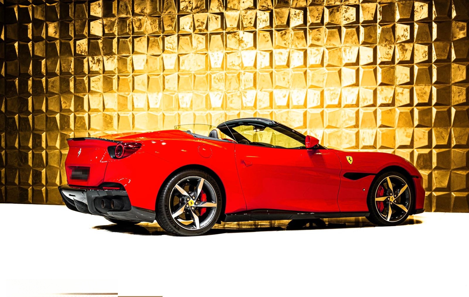 Ferrari Portofino M + NOVITEC PARTS + PASSENGER DISPLAY foto 3