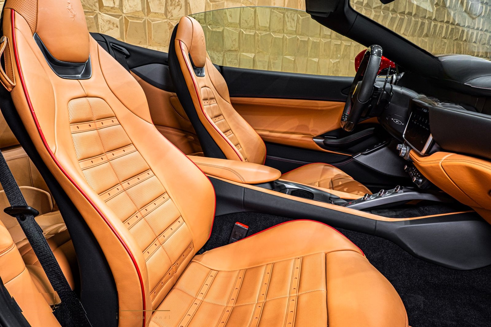 Ferrari Portofino M + NOVITEC PARTS + PASSENGER DISPLAY foto 22