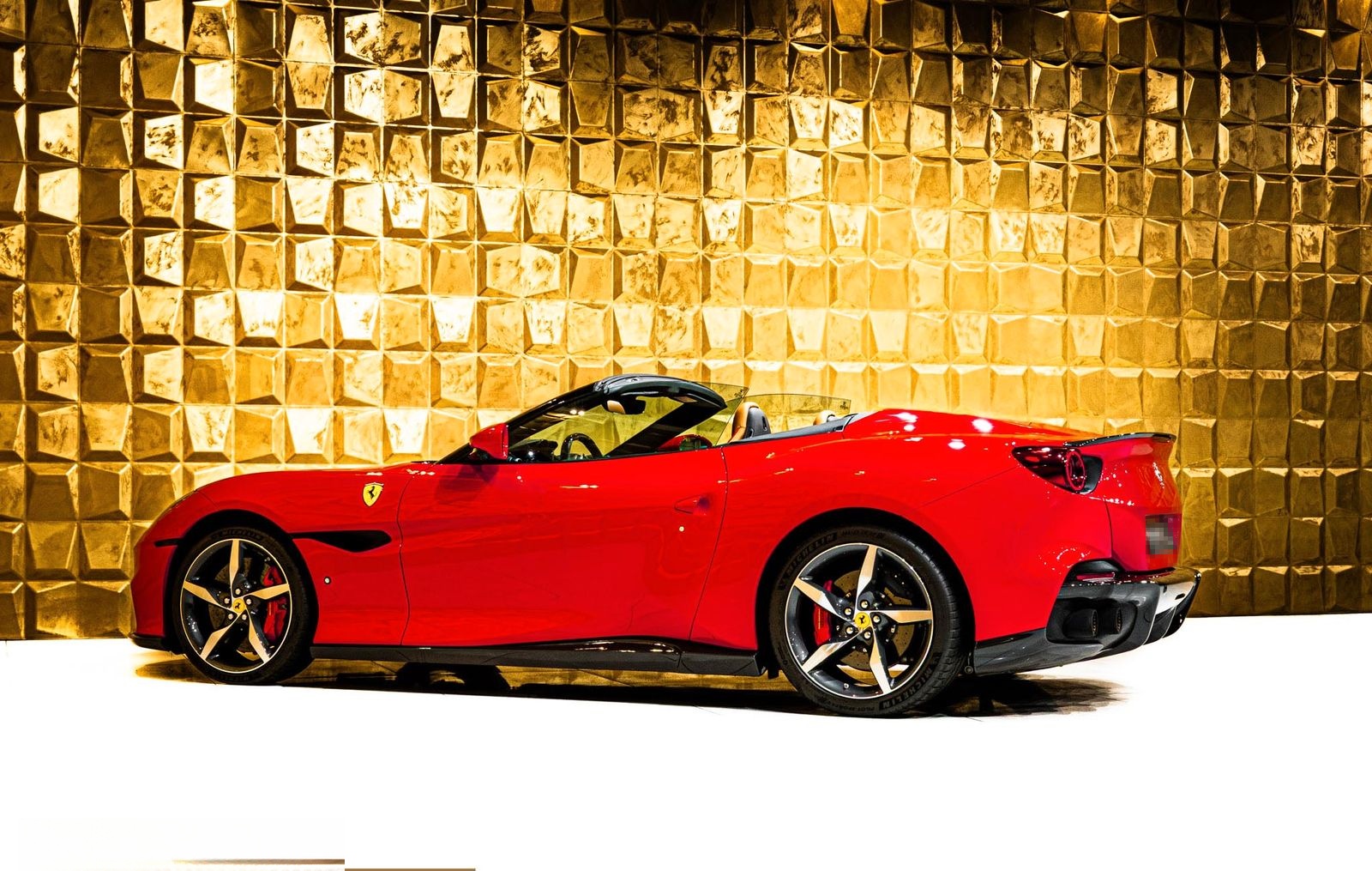 Ferrari Portofino M + NOVITEC PARTS + PASSENGER DISPLAY foto 5