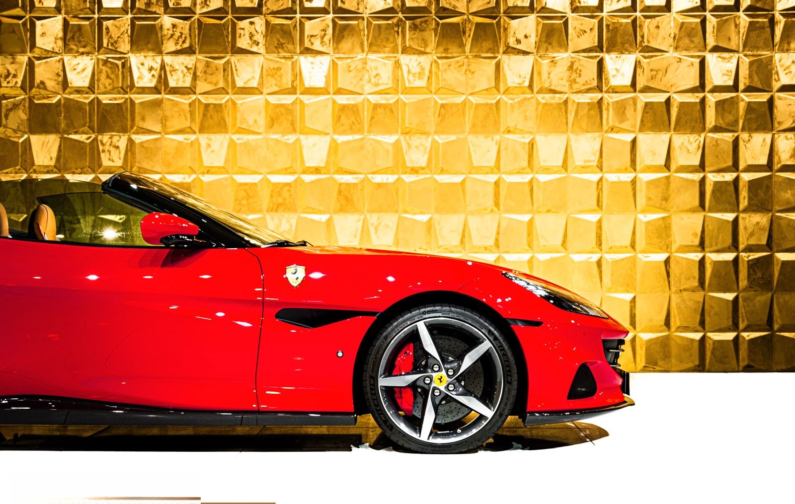 Ferrari Portofino M + NOVITEC PARTS + PASSENGER DISPLAY foto 8