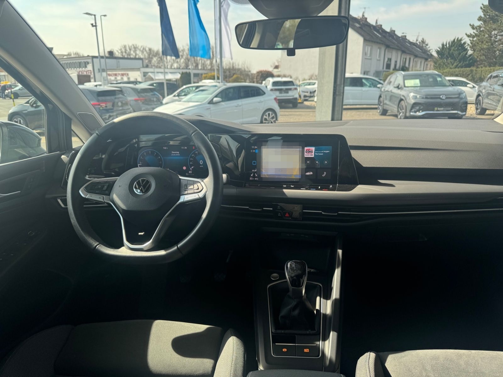 Volkswagen Golf VIII 1.5 TSI Style AHK/HK/ACC/APP/SHZ foto 17