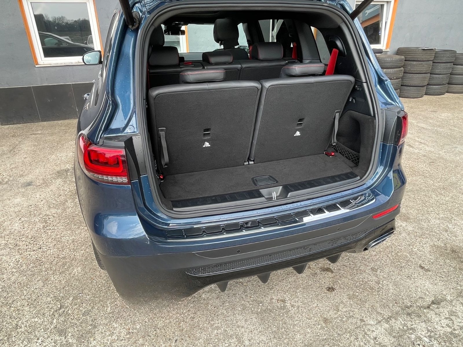 Mercedes-Benz GLB 200 d AMG Line Widescreen Pano Night 7Sitzer foto 13