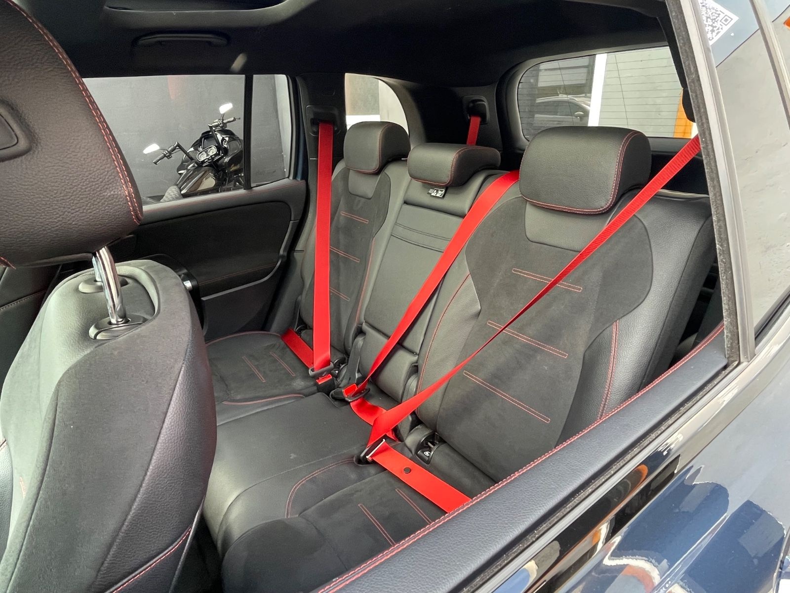 Mercedes-Benz GLB 200 d AMG Line Widescreen Pano Night 7Sitzer foto 19