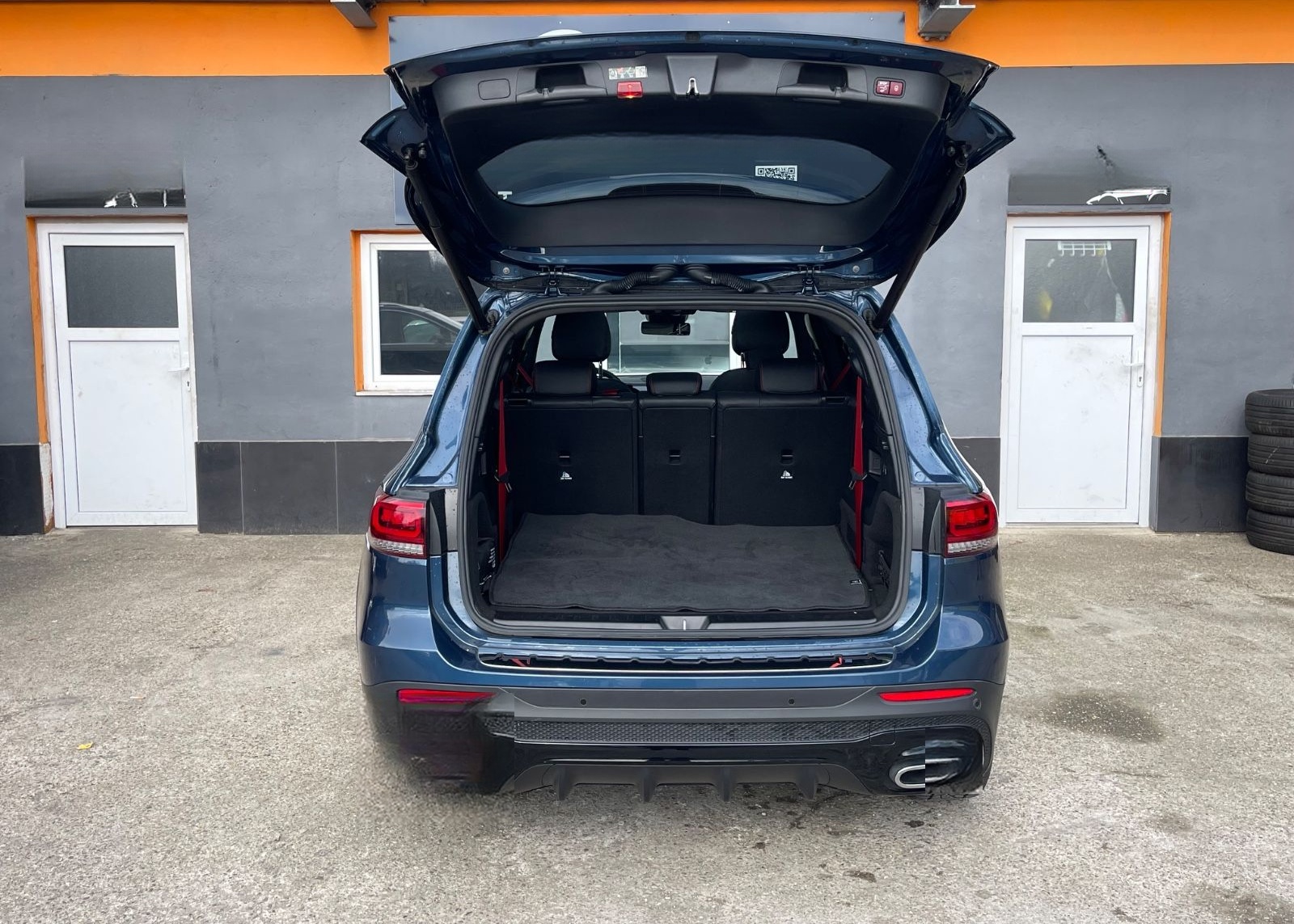 Mercedes-Benz GLB 200 d AMG Line Widescreen Pano Night 7Sitzer foto 7