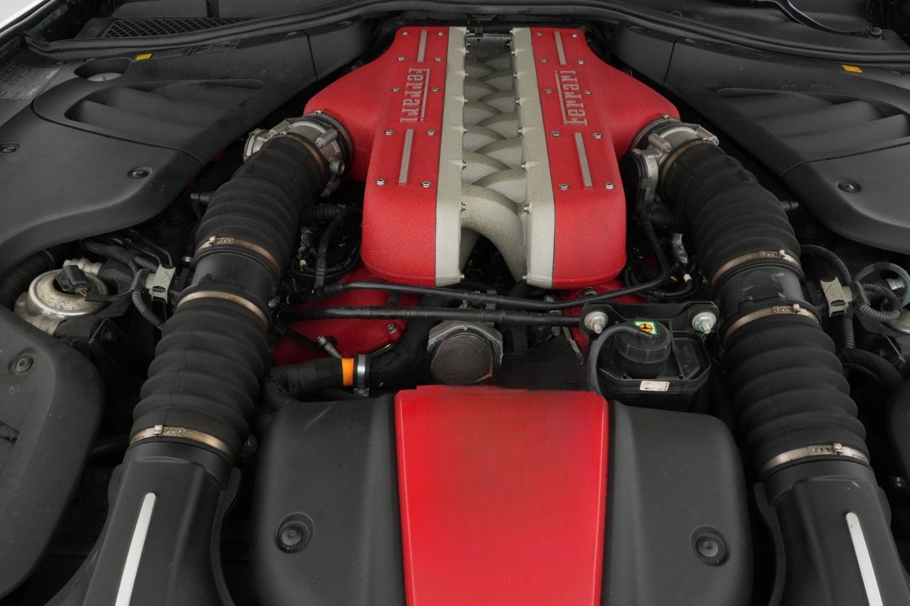 Ferrari Four GRIGIO FERRO SITZBELÜFTUNG DUAL VIEW KAMERA foto 25