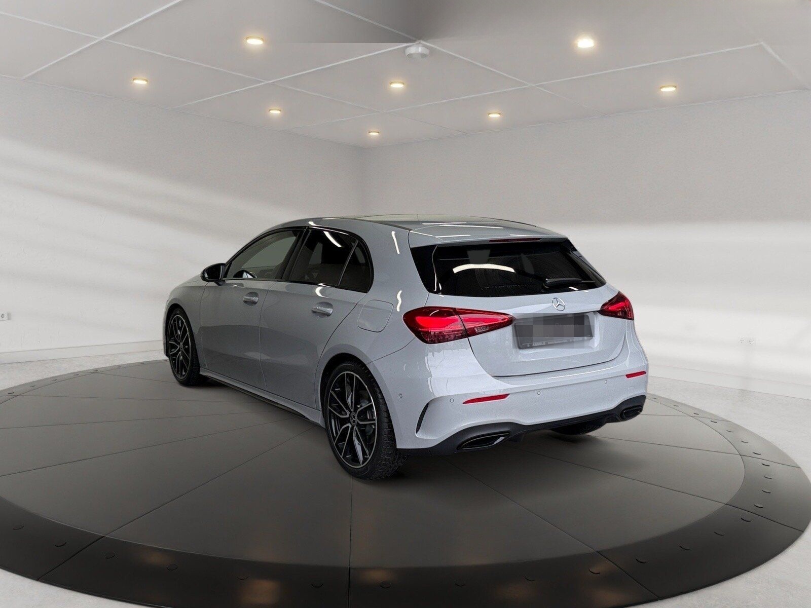 Mercedes-Benz A 200 AMG-Line PanoD. DISTRONIC AHK Night-P. LED foto 3