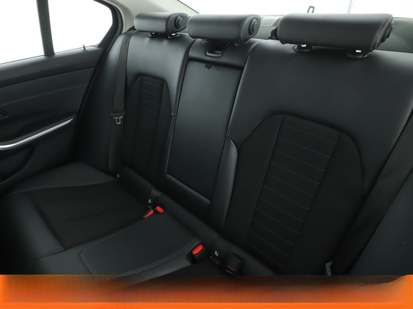 BMW 330i Sport Line Aut.*NAVI*LED*TEMPO*360° foto 14