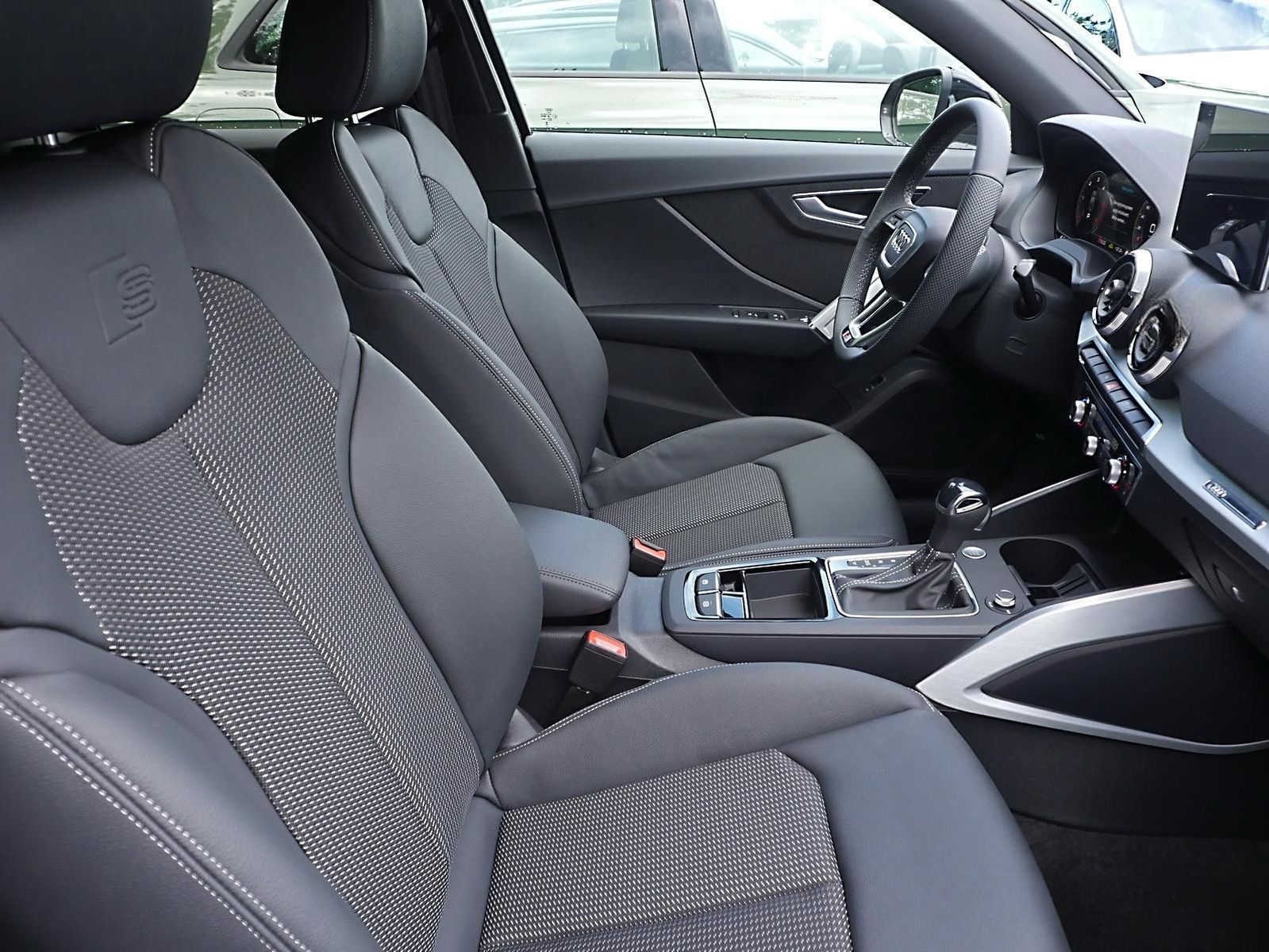 Audi Q2 35 TDI S line AHK Matrix V-Cockpit foto 5