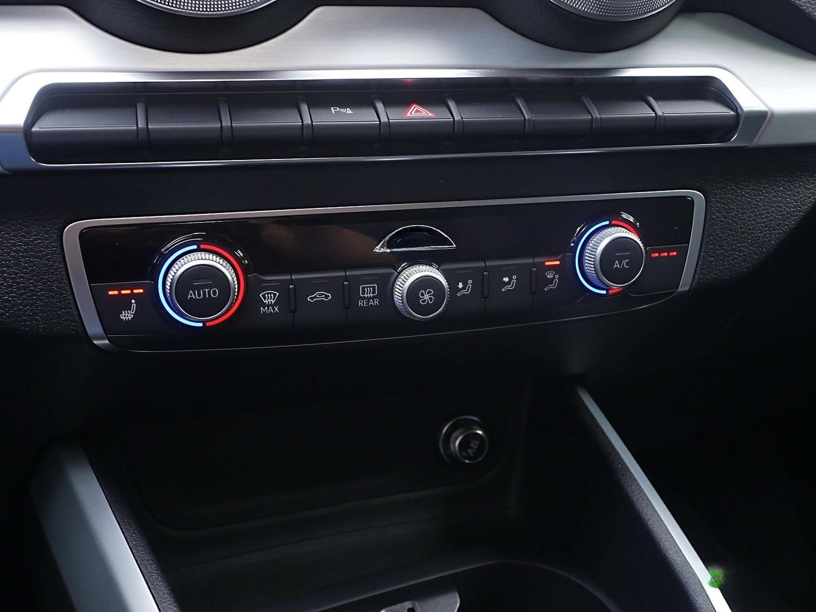 Audi Q2 35 TDI S line AHK Matrix V-Cockpit foto 9