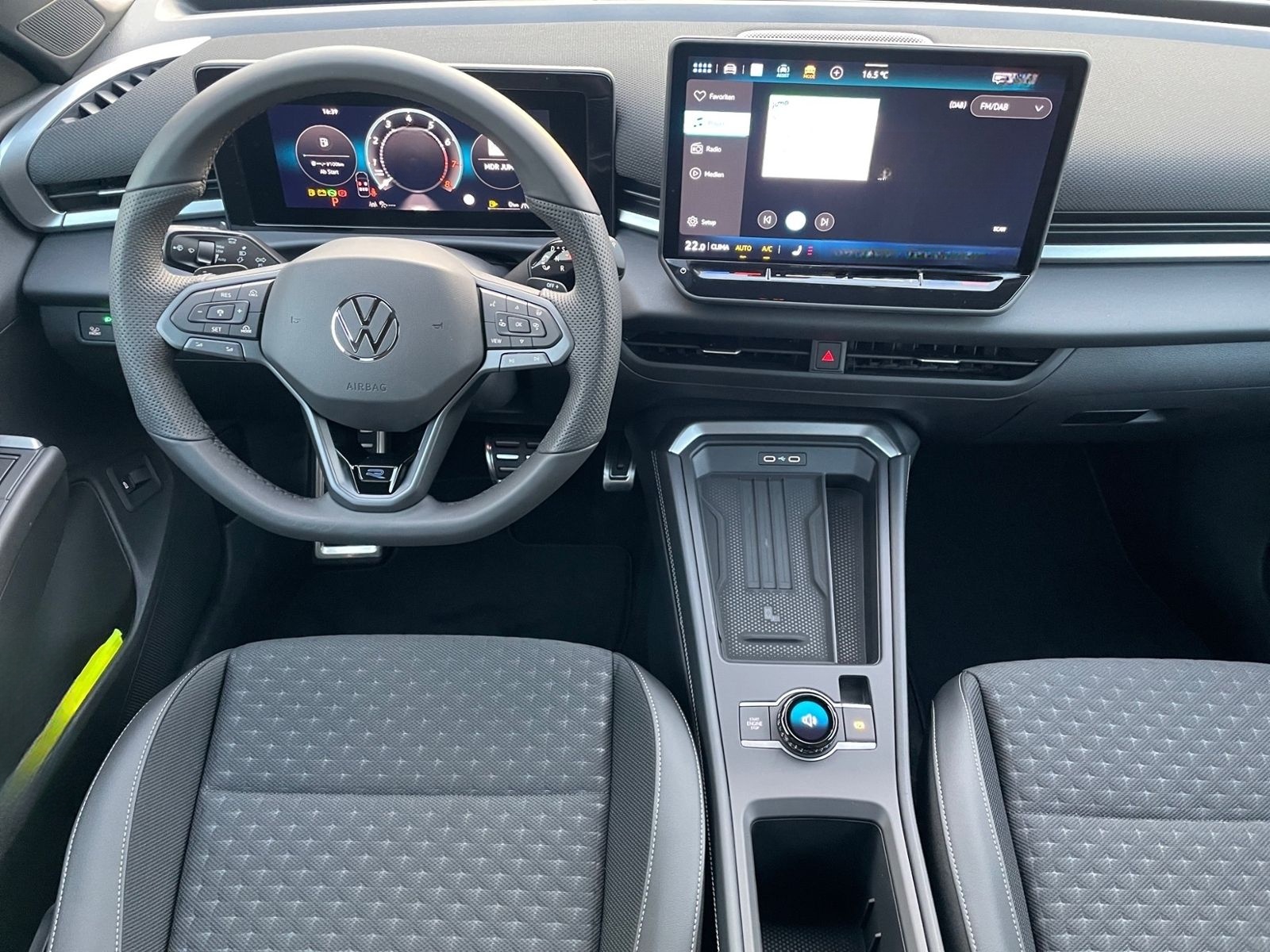 Volkswagen T-Roc 1.5 eTSI R-Line Black Style MATRIX AHK foto 14
