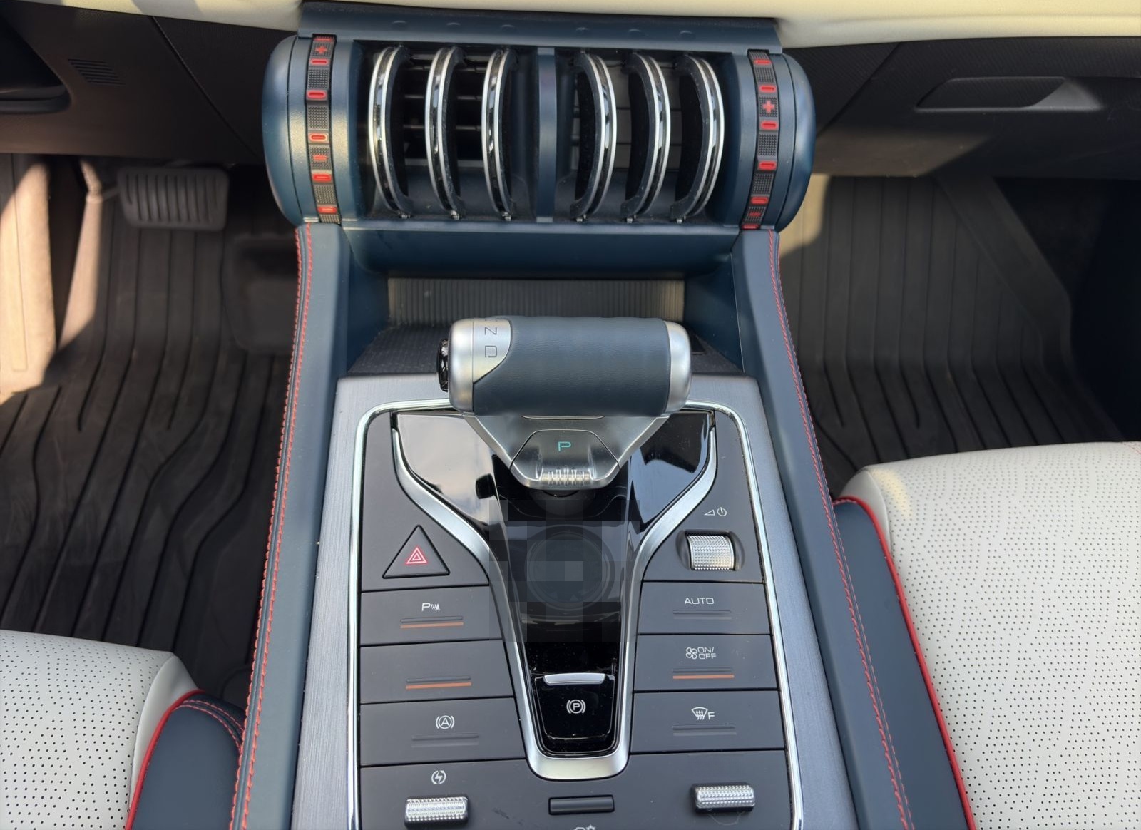 BYD Atto 3 Design 60,4 kWh (MY22) foto 15