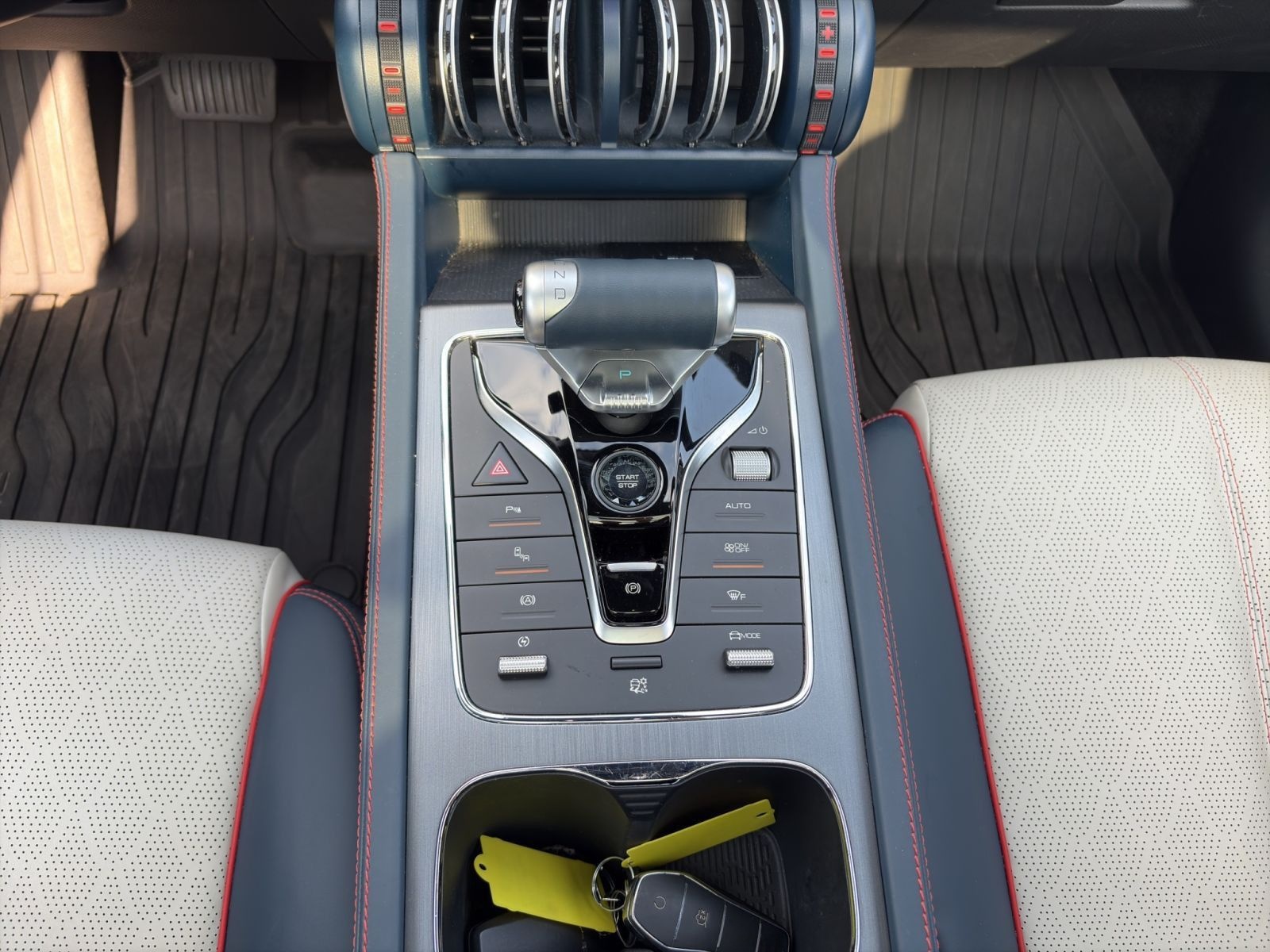 BYD Atto 3 Design 60,4 kWh (MY22) foto 24