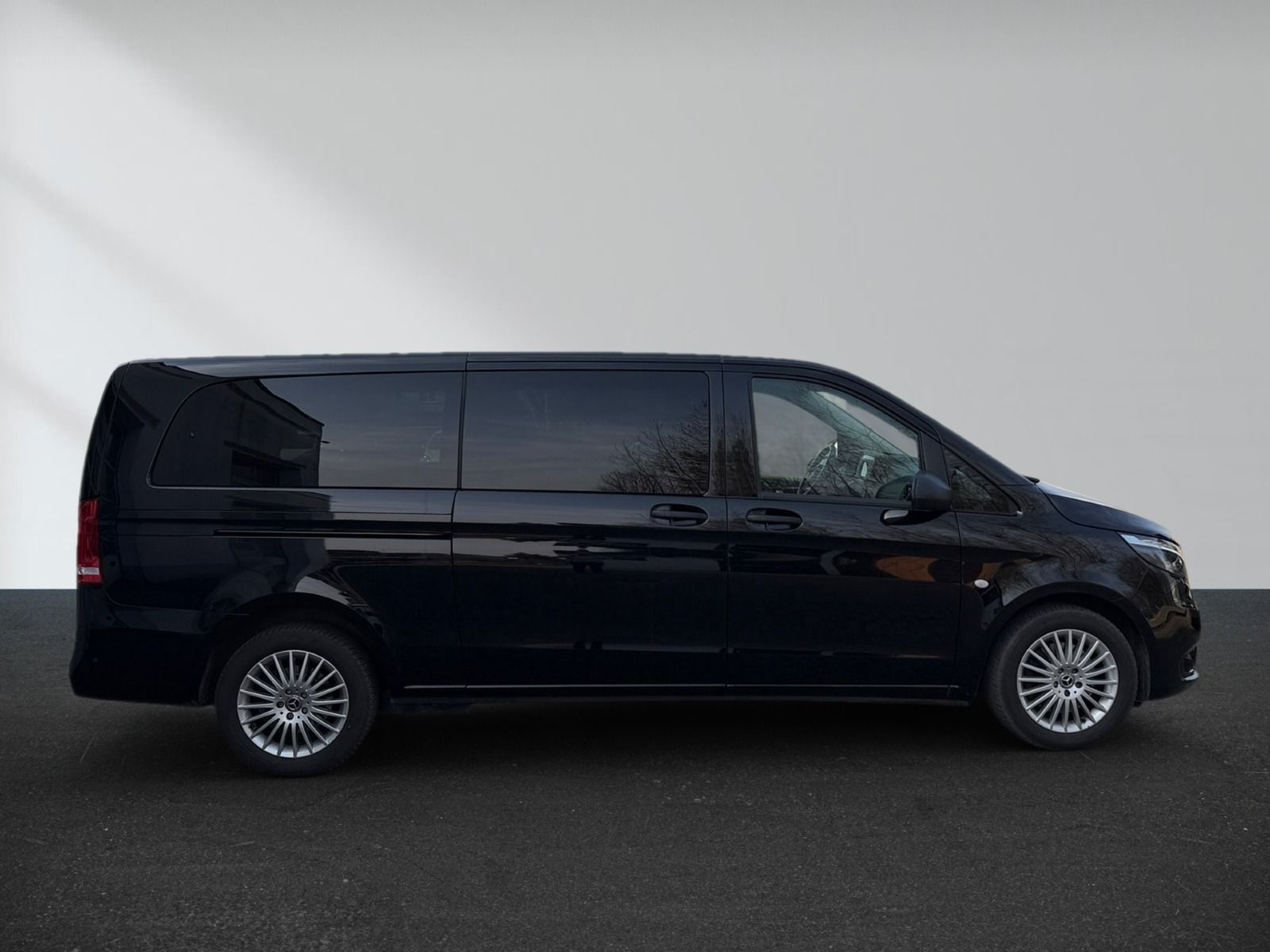 Mercedes-Benz Vito Tourer 119 CDI Edition RWD extralang AHK foto 3
