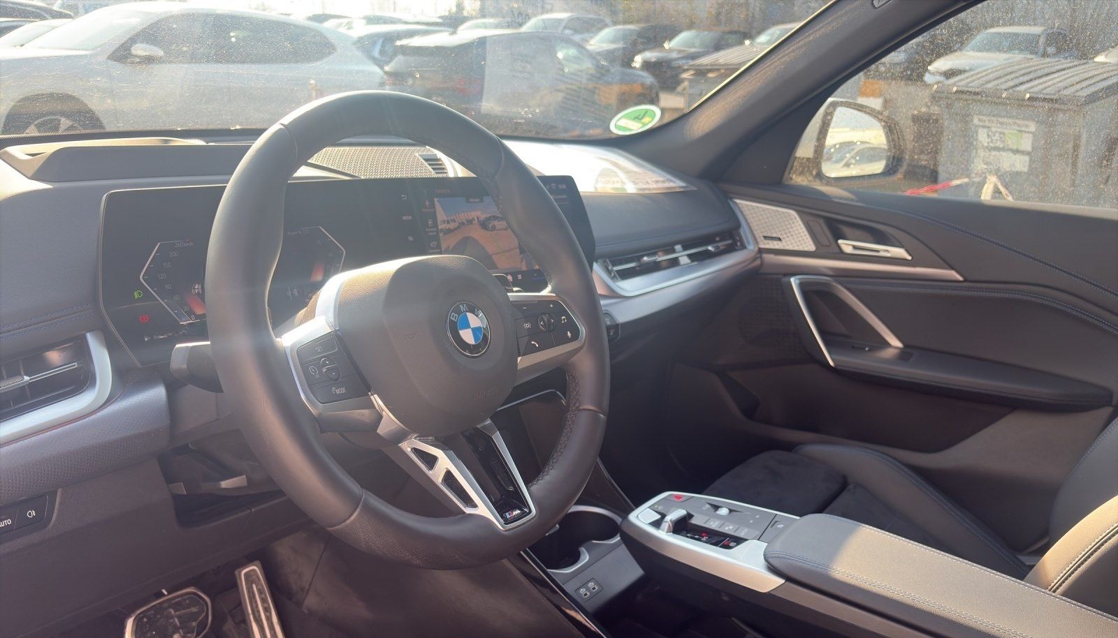 BMW X1 sDrive20i M-Sport Pro AHK HUD Pano DrivAss+ P foto 14