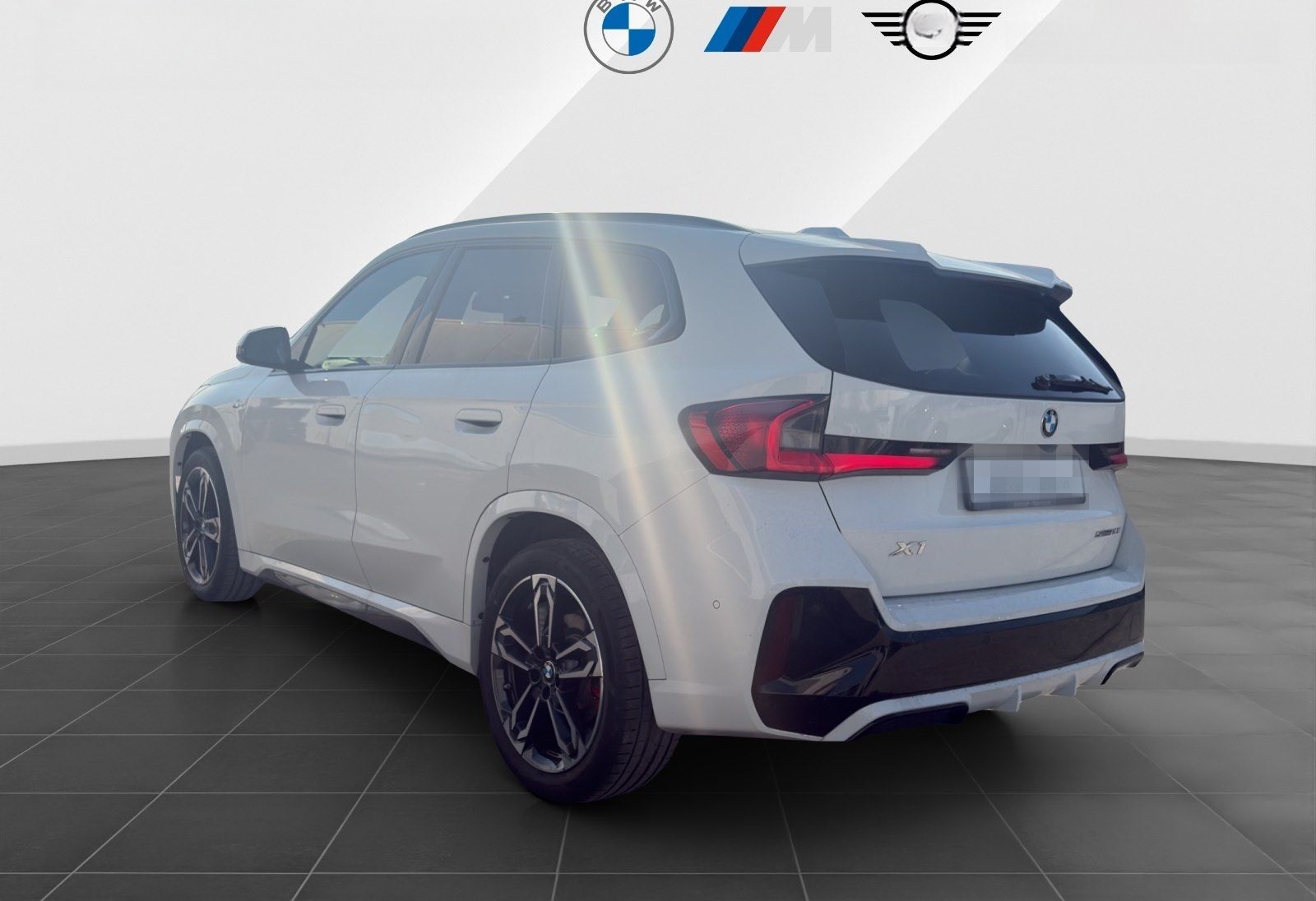 BMW X1 sDrive20i M-Sport Pro AHK HUD Pano DrivAss+ P foto 4