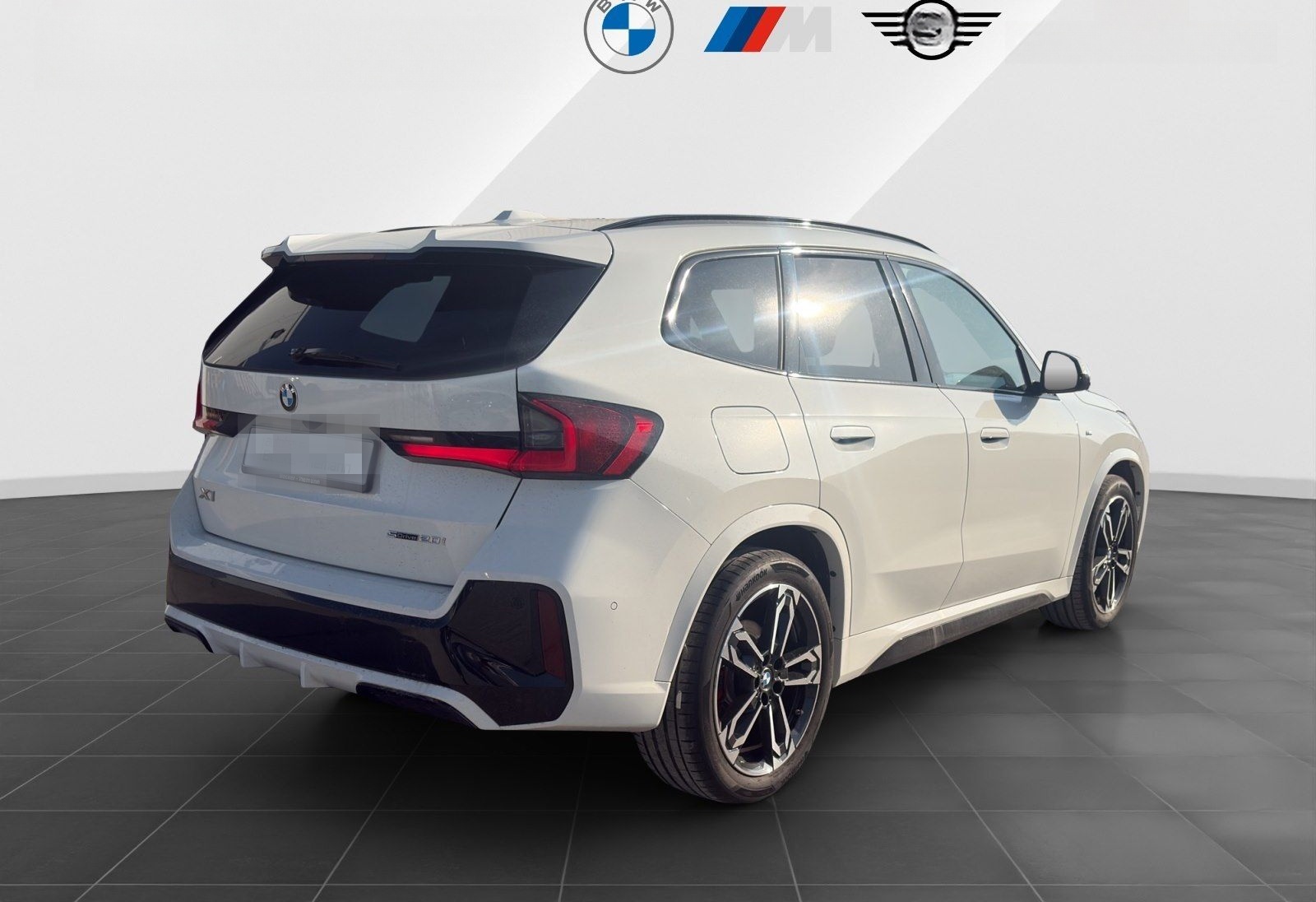 BMW X1 sDrive20i M-Sport Pro AHK HUD Pano DrivAss+ P foto 6