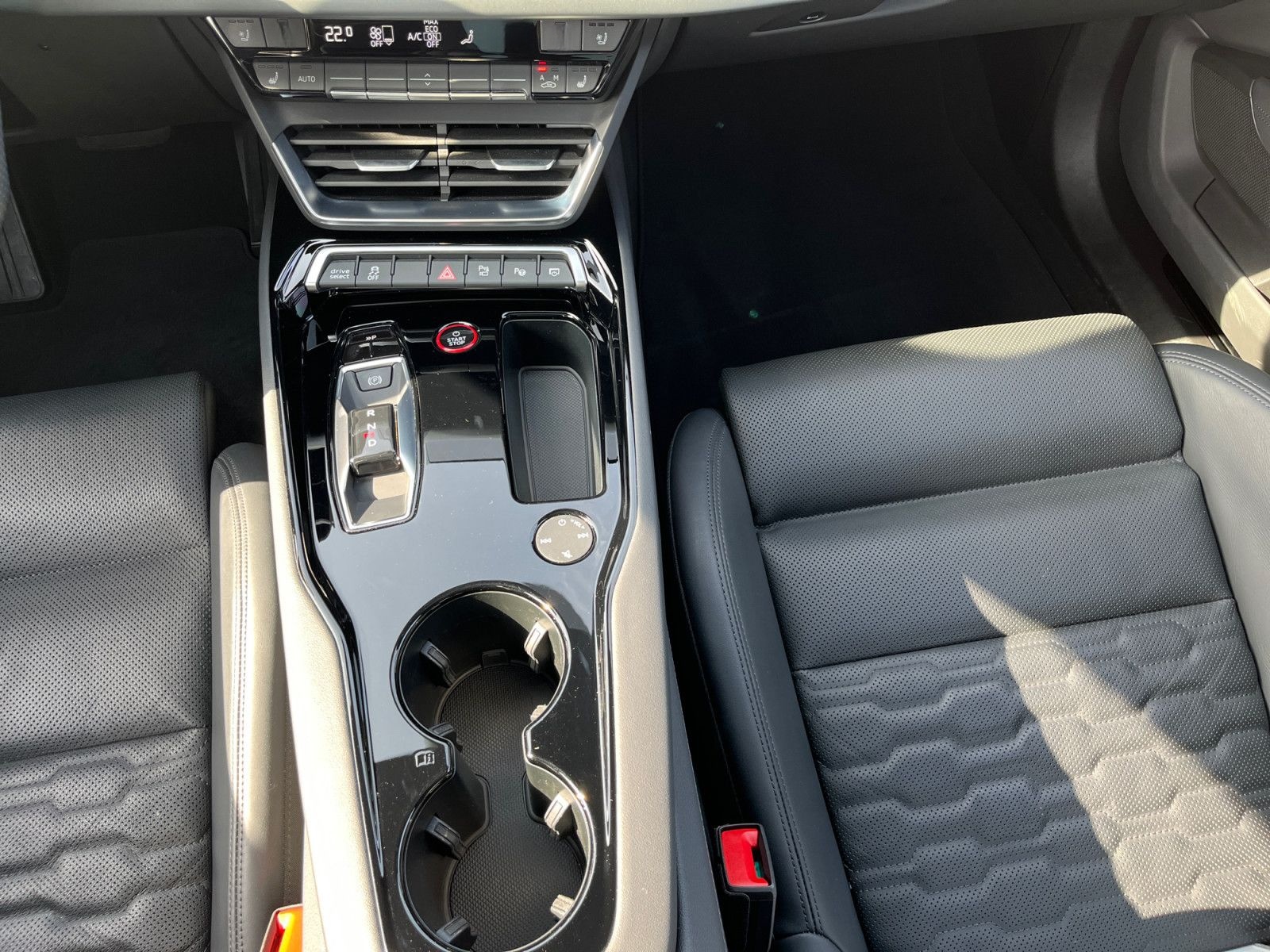 Audi e-tron GT quattro S-trc B&O Matrix HUD foto 8