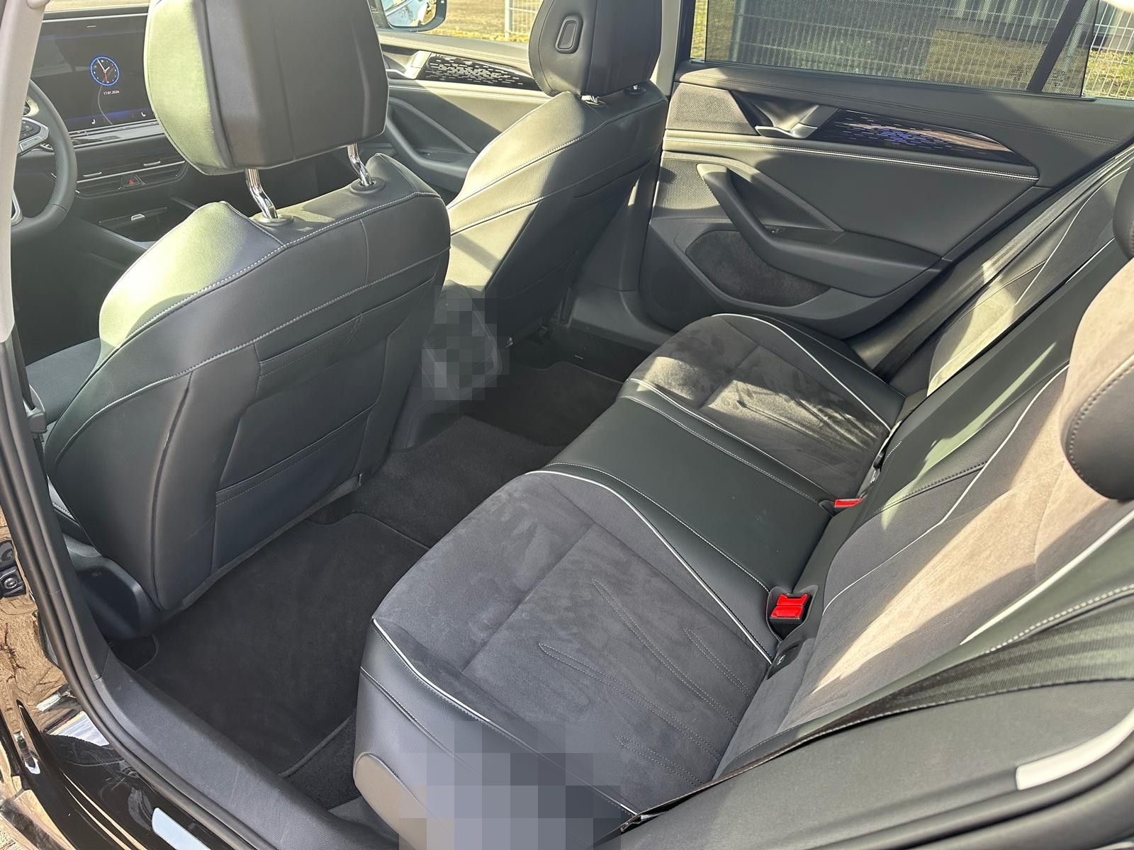 Volkswagen Passat Variant 2.0 TDI SCR DSG Elegance  foto 10