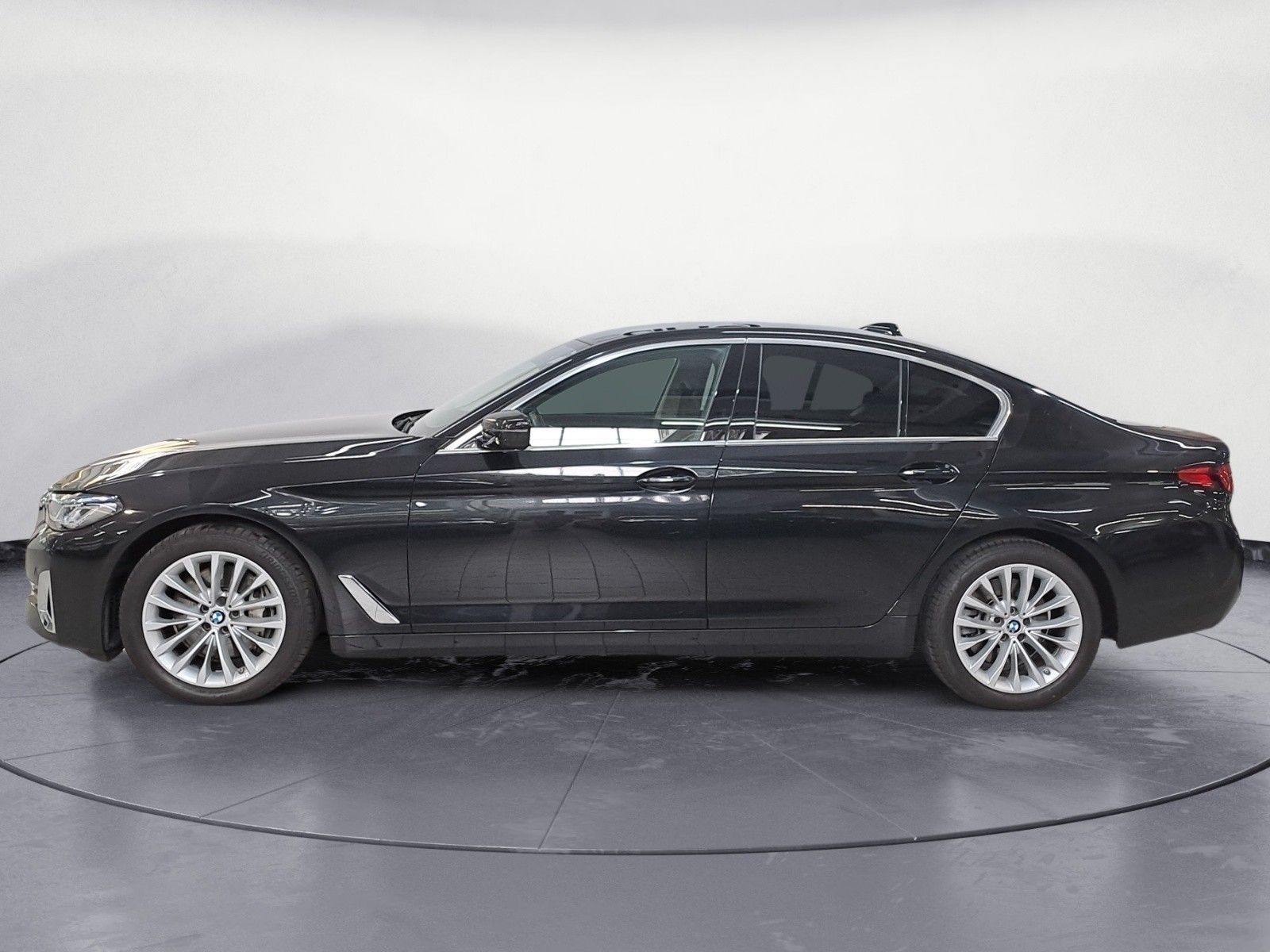 BMW 530d xDrive Luxury Line Innovationsp. Aut. EDC foto 3
