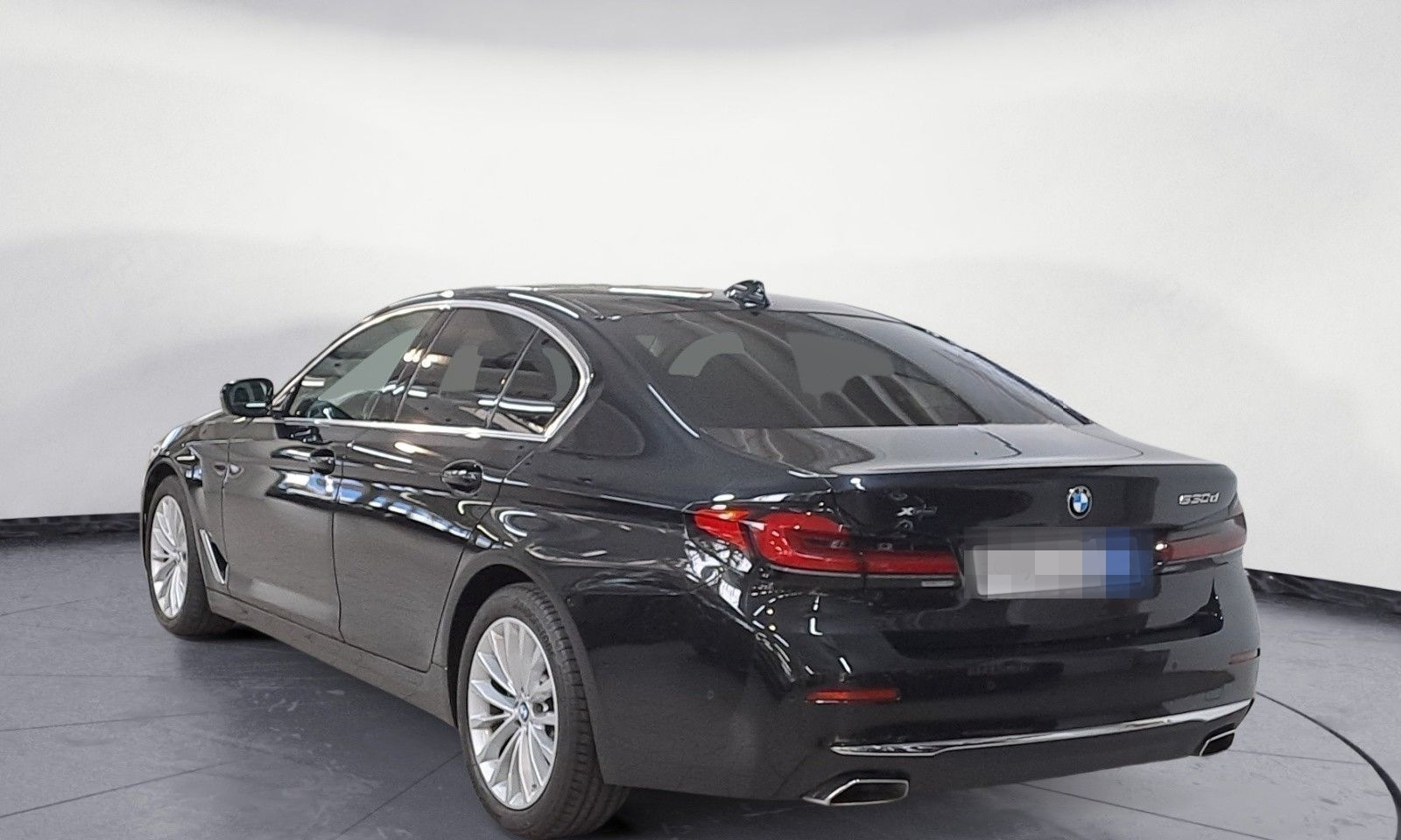 BMW 530d xDrive Luxury Line Innovationsp. Aut. EDC foto 4