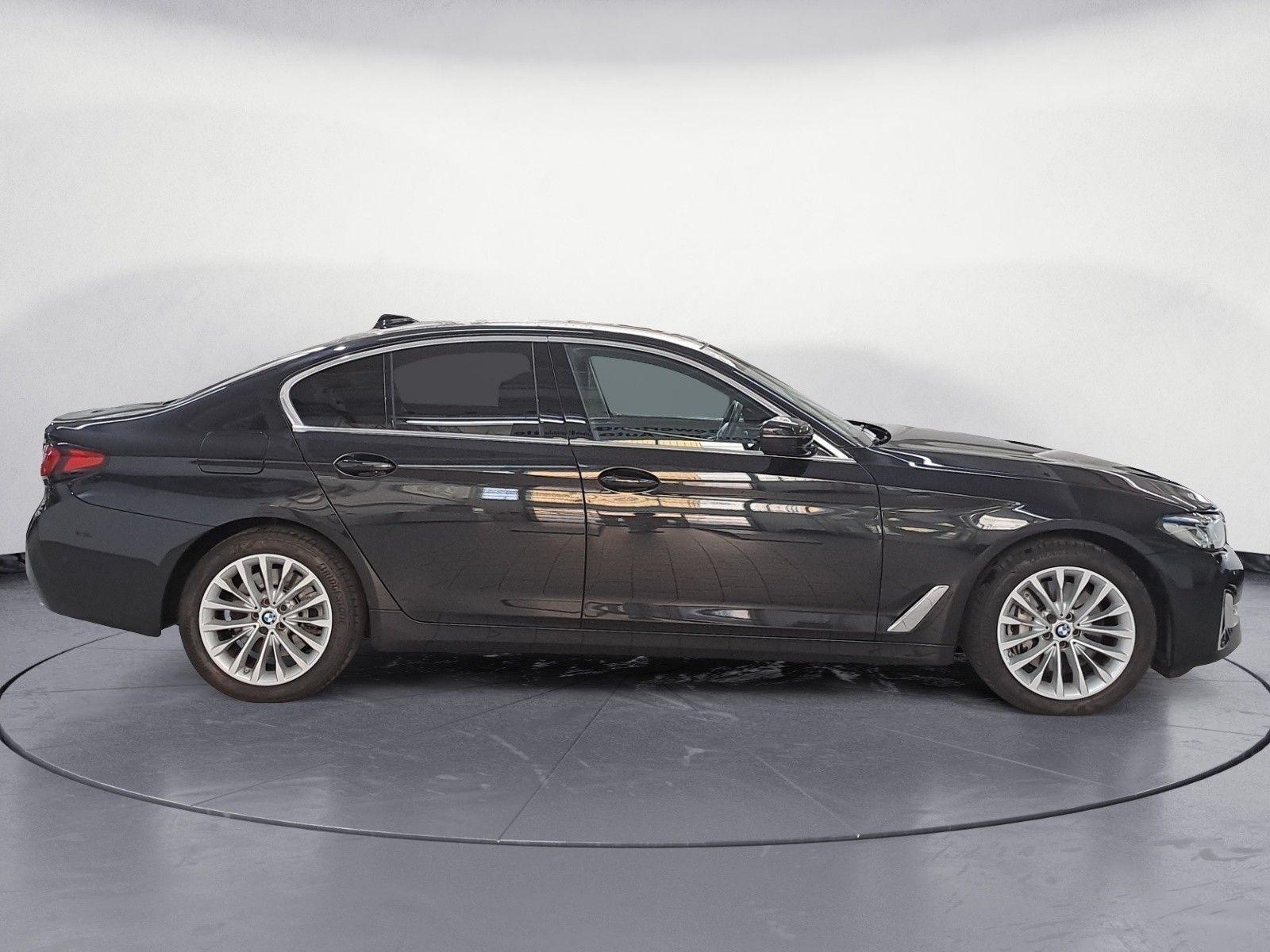 BMW 530d xDrive Luxury Line Innovationsp. Aut. EDC foto 6