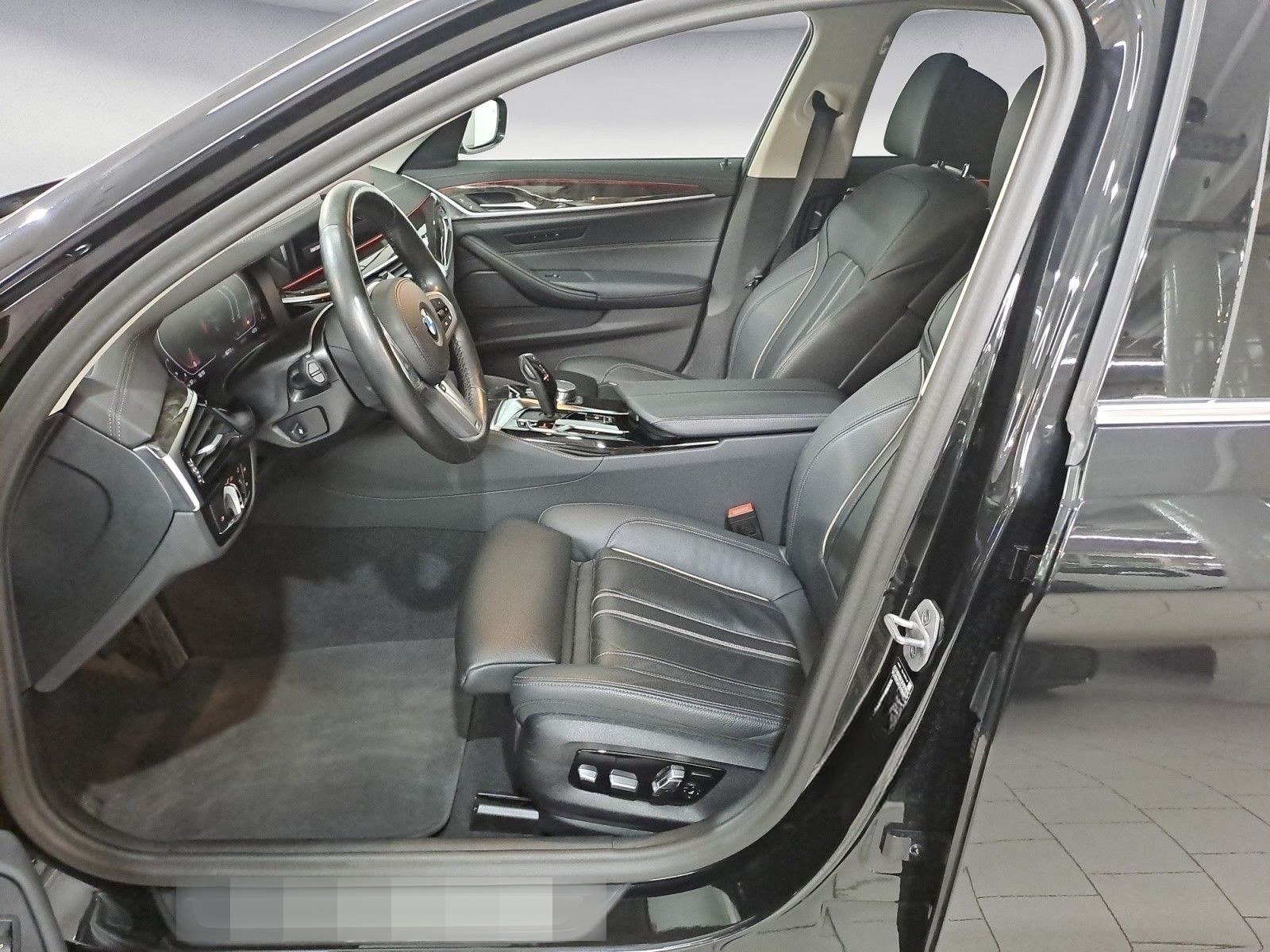 BMW 530d xDrive Luxury Line Innovationsp. Aut. EDC foto 8