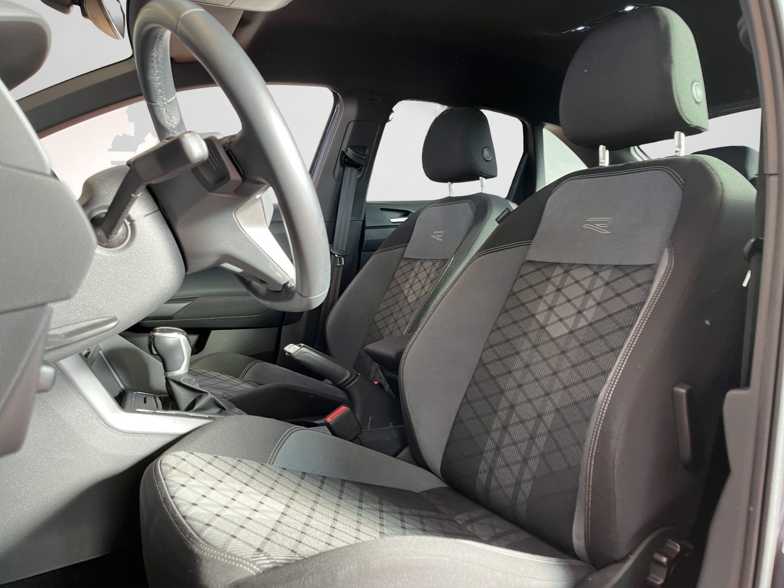 Volkswagen Taigo 1.0 TSI DSG R-Line *Navi*Matrix*Lane-Ass* foto 12