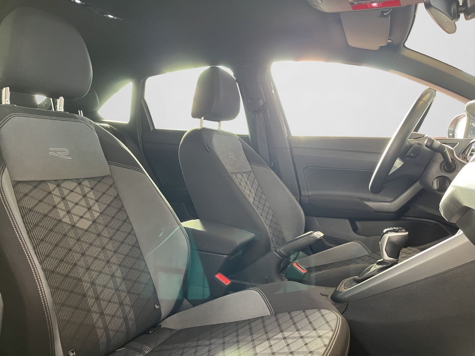 Volkswagen Taigo 1.0 TSI DSG R-Line *Navi*Matrix*Lane-Ass* foto 4