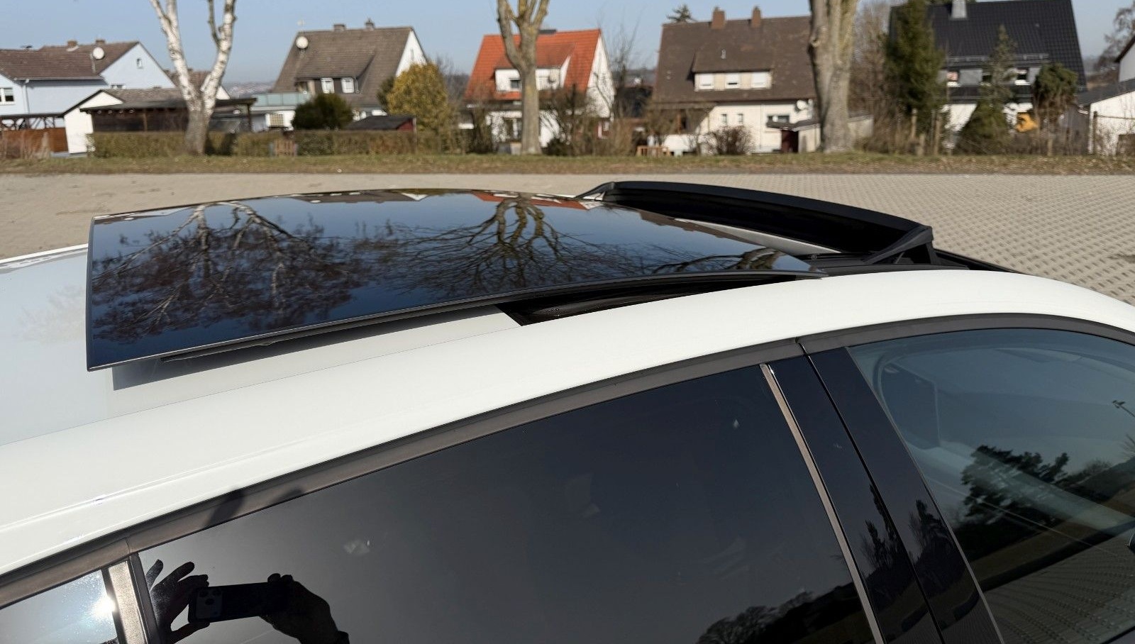 Volkswagen Golf VIII 1.5 TSI Life Navi LED Pano Shz foto 4