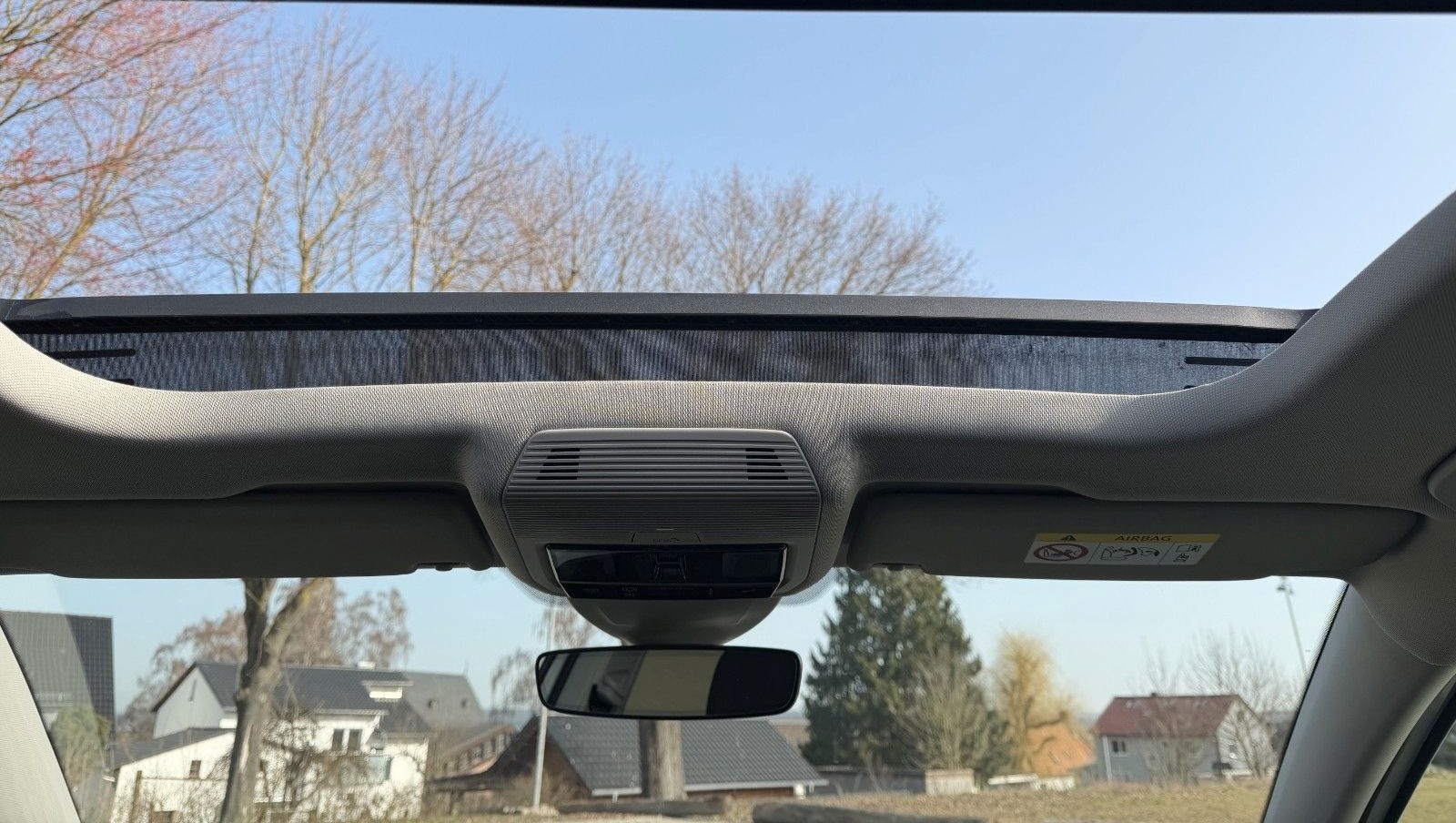 Volkswagen Golf VIII 1.5 TSI Life Navi LED Pano Shz foto 6