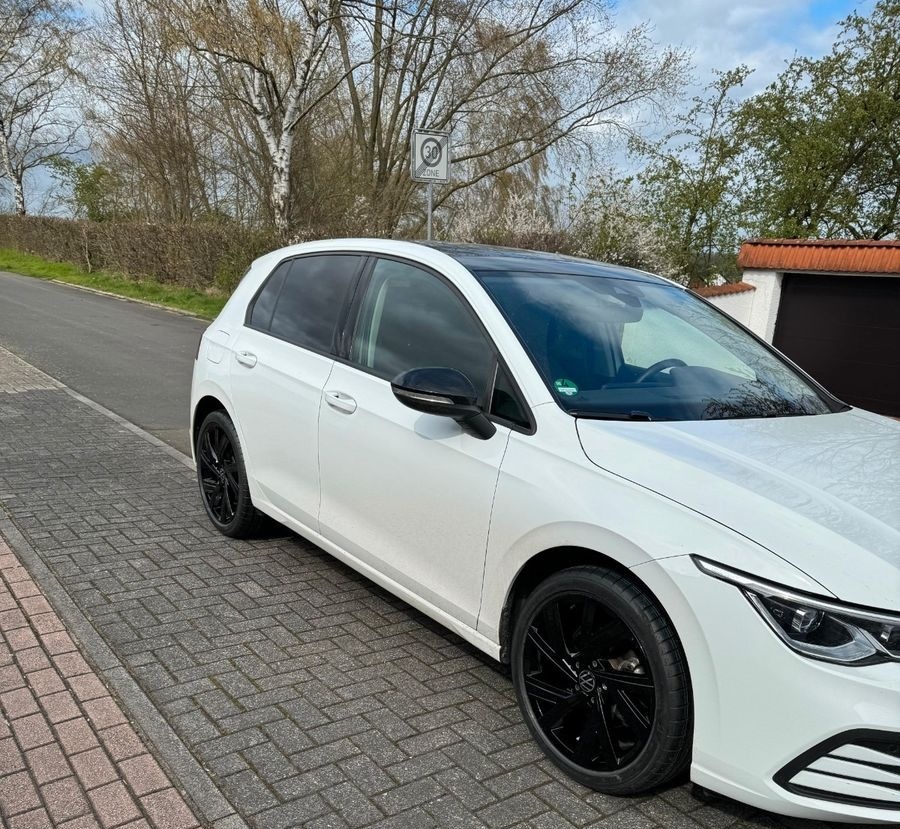 Volkswagen Golf VIII 1.5 TSI Life Navi LED Pano Shz foto 10