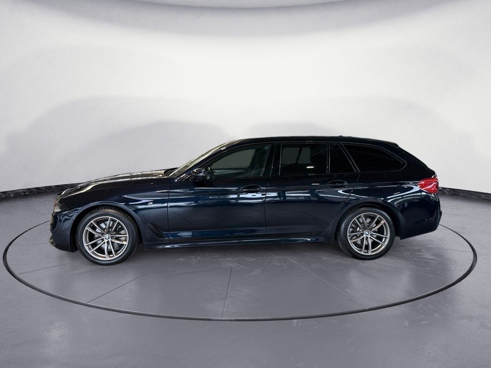 BMW 520d xDrive Touring M Sport AHK Head-Up foto 3