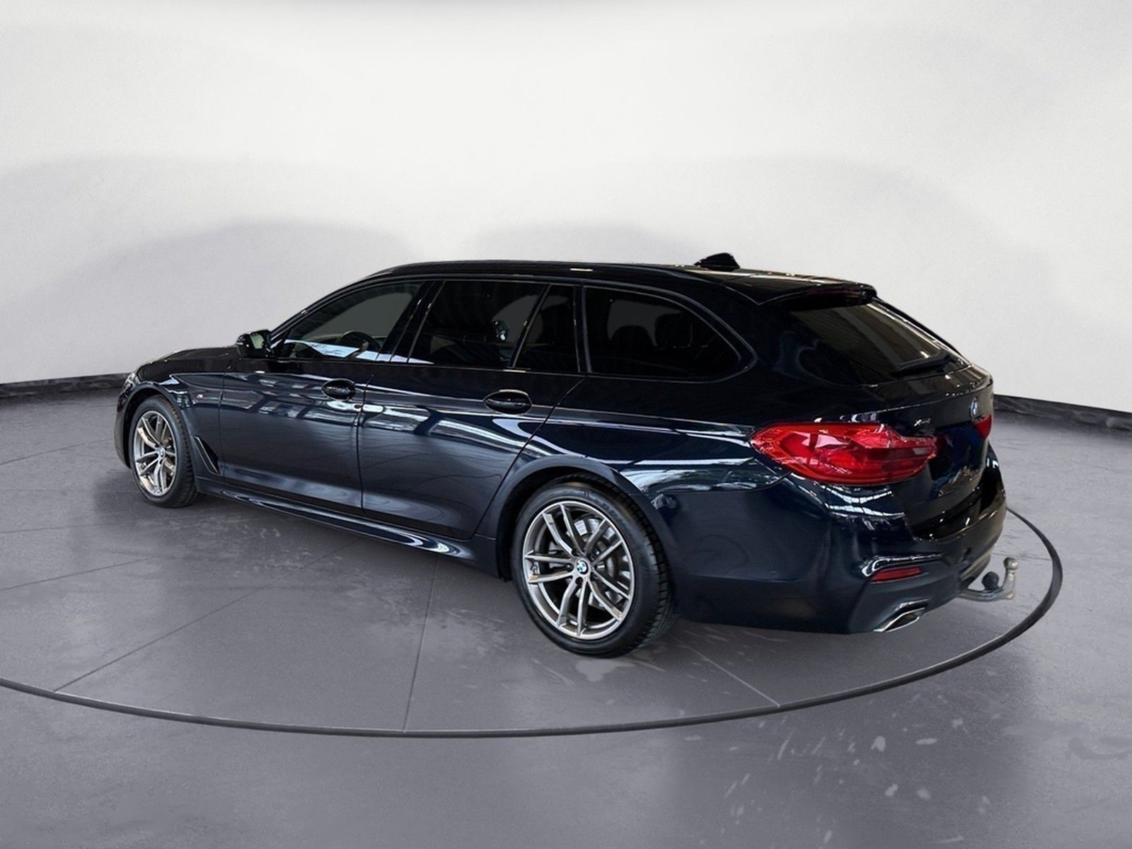BMW 520d xDrive Touring M Sport AHK Head-Up foto 4