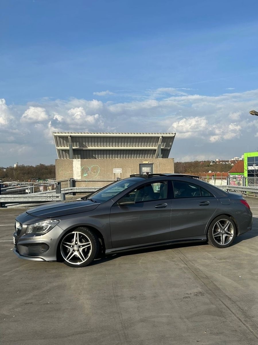 Mercedes-Benz Mercedes CLA 200 AMG Line 7G-DCT Automatik Pano foto 4