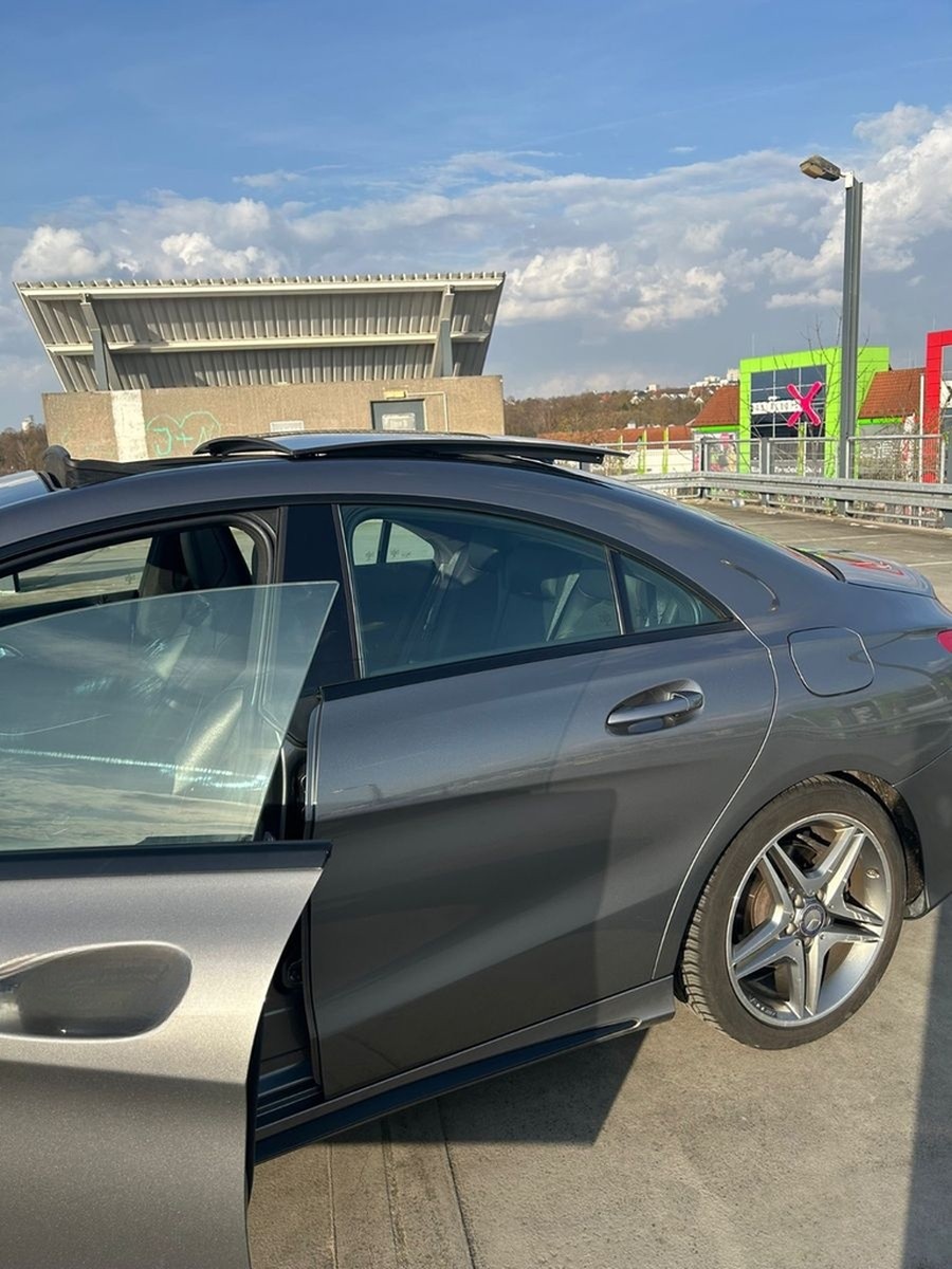 Mercedes-Benz Mercedes CLA 200 AMG Line 7G-DCT Automatik Pano foto 5