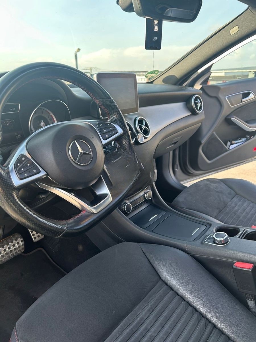 Mercedes-Benz Mercedes CLA 200 AMG Line 7G-DCT Automatik Pano foto 7
