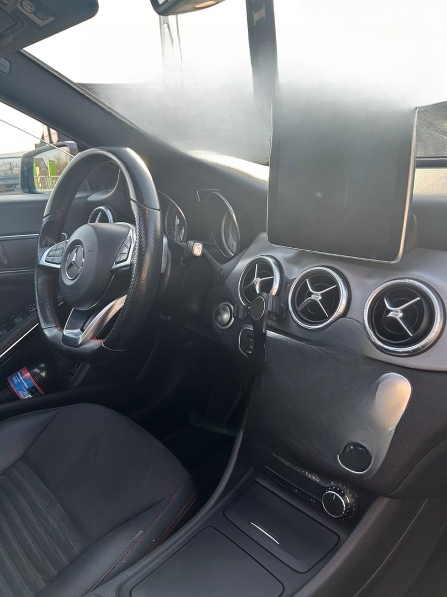 Mercedes-Benz Mercedes CLA 200 AMG Line 7G-DCT Automatik Pano foto 8