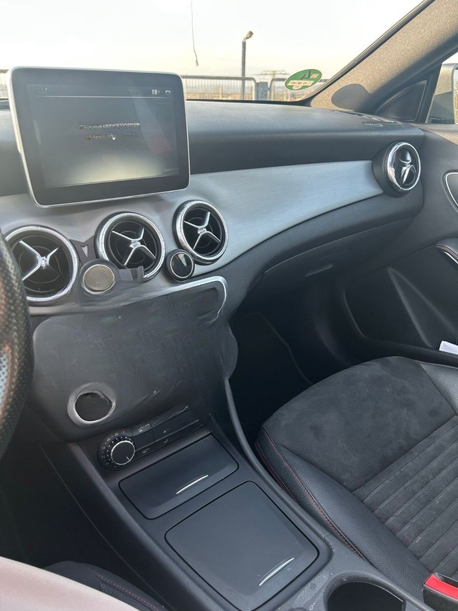 Mercedes-Benz Mercedes CLA 200 AMG Line 7G-DCT Automatik Pano foto 10