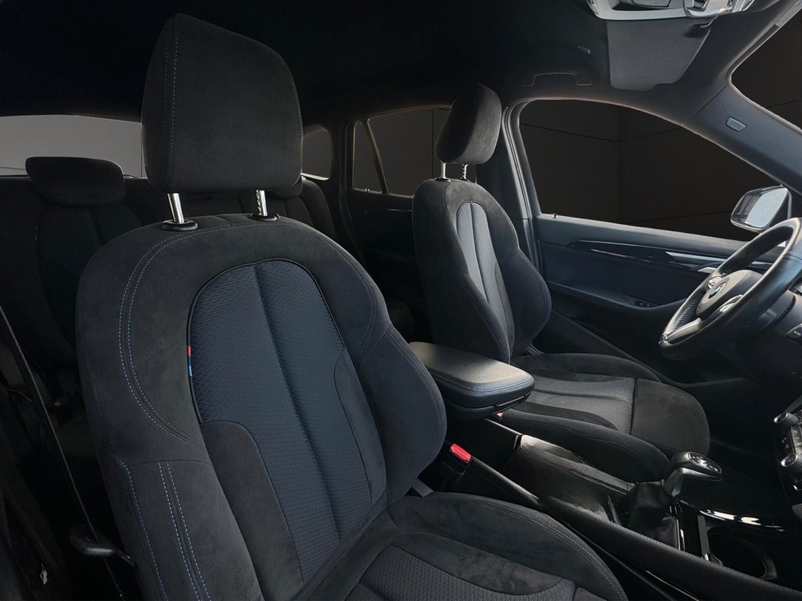 BMW X1 xDrive 20i M Sport AHK°ACC°ALCANTARA°KAMERA foto 13